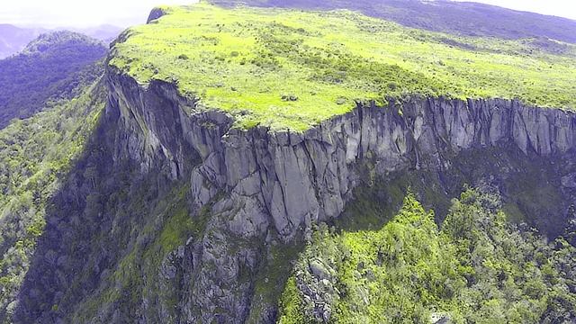 Platô Serra do Tepequém - Roraima смотреть онлайн