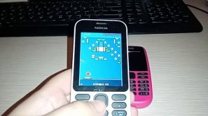 сравнение кнопочный телефон Нокиа 215 и Нокиа 105