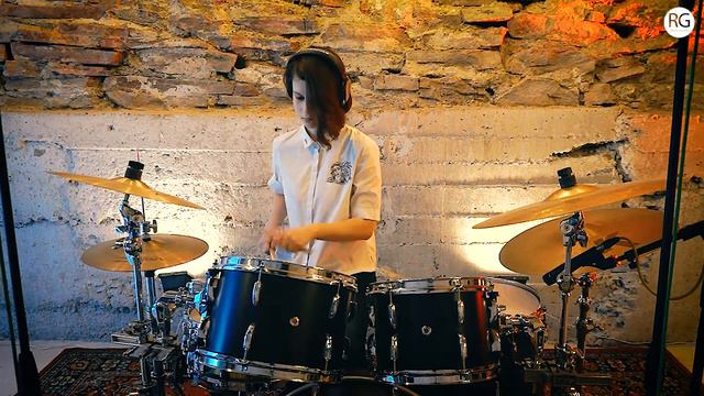 Топовая школа барабанов в Красноярске - Анастасия Кофман - Gloria Gaynor - I Will Survive смотреть онлайн