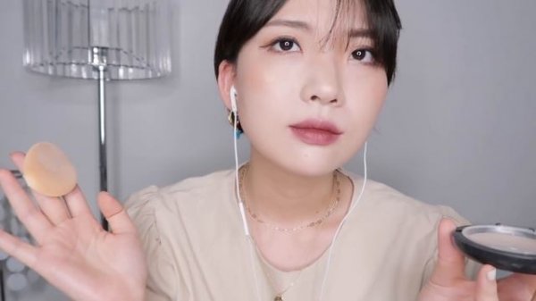 ASMR (Eng Sub) Makeup ASMR with Super Mean Friend / 재수없는 친구가 해주는 메이크업 ASMR (후시녹음)