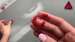 Сердце из бисера с отверствием в технике крестик