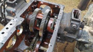 разобрал КПП трактора Т 30