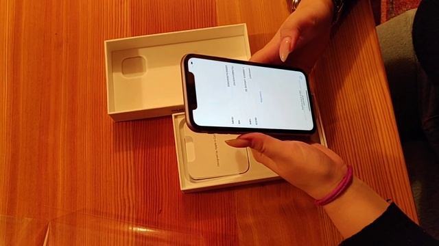 Распаковка iphone 11 128 gb первое впечатление смотреть онлайн