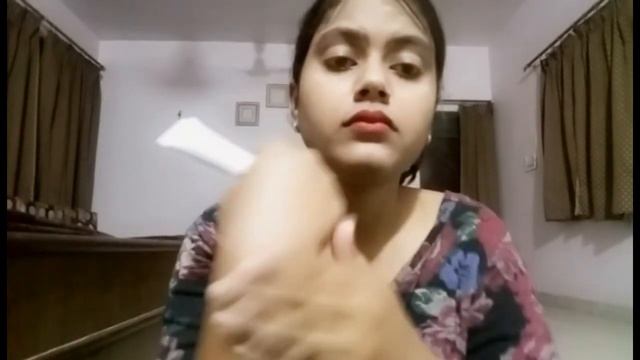 Lakme Absolute Perfect Radiance Skin Lightening Cream Review | ₹ 100 | Illuminate | By Shruti Mishr