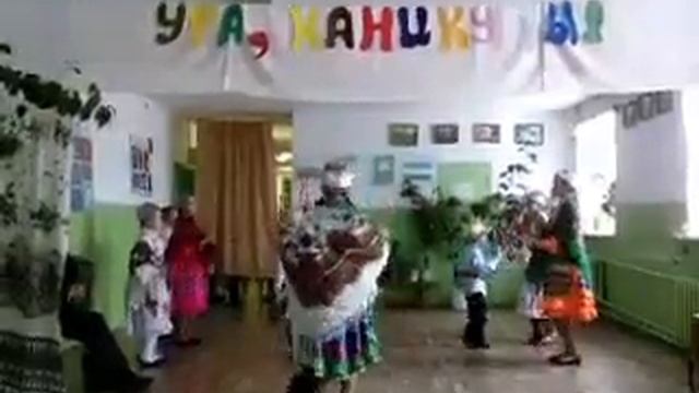 Танец свадебно-обрядовый .Коллектив"Ӱжарӓ" Нуримановский р-н,д.Старобедеево смотреть онлайн