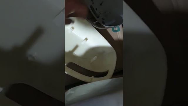 Различие оригинальной крышки зеркала от дубликата. Toyota Land Cruiser Prado 150. смотреть онлайн