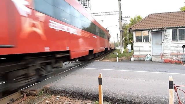 Электропоезд ЭД4МКМ - 0004 Аэроэкспресс до Павелецкого вокзала смотреть онлайн