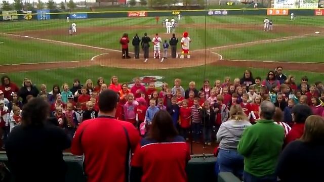 Kids sing National Anthem st the Cards game смотреть онлайн