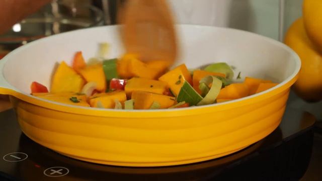 Oster® Heritage Blend™ 1000 Whirlwind™ Blender  -  Pumpkin Soup Recipe