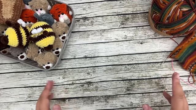 Моя вязальная неделя Но24/23. Вязовлог. 24 брелка крючком. смотреть онлайн