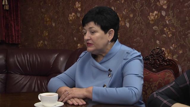 Ольга Германова: "Чиновникам и депутатам - лечиться в России" смотреть онлайн
