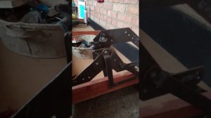 Ремонт механизма дивана-книжки