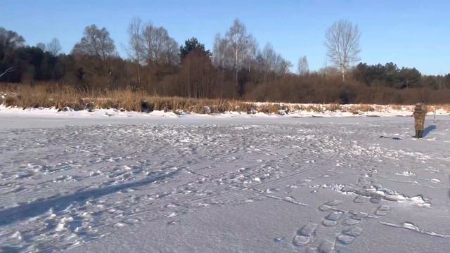 Первый Раз на Зимней рыбалке.тестируем эхолот.Рыбалка в Глухозимье. смотреть онлайн