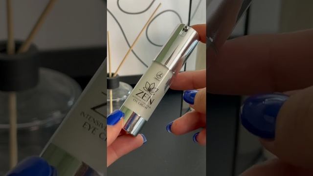 ZEN INTENSIVE CONTOUR Интенсивно разглаживающий крем для кожи вокруг глаз смотреть онлайн