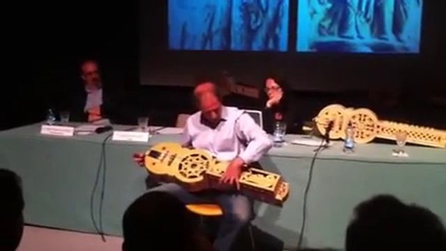 tocando Organistrum смотреть онлайн