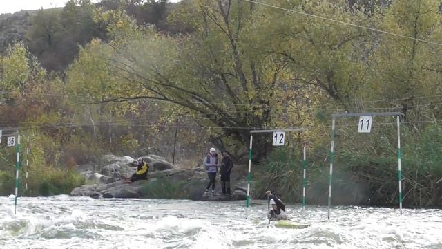 11.10.2019 qualification K1M, C1W 1 and 2 run, 1 camera (upper) смотреть онлайн