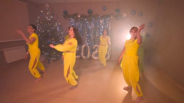 Клип. Восточный танец "Новогодняя сказка" (16.12.2022) #monro #танцы #заинск смотреть онлайн
