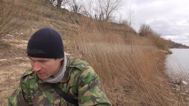 Рыбалка ЧЕХОНЬ на УДОЧКУ Ловим на реке ОКЕ! смотреть онлайн