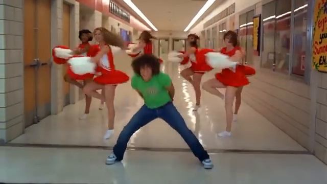 High School Musical 2 - What Time Is It? смотреть онлайн