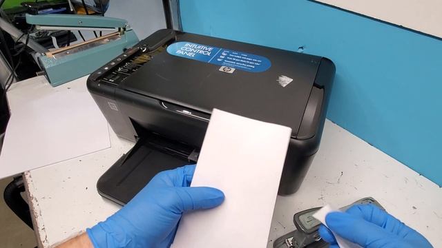 Paper Won't Feed into Printer HP Deskjet F4440 F4450 F4480 How To Fix Mispick Error смотреть онлайн