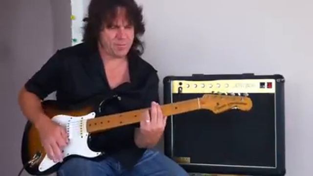 Marshall JCM800 4010 and a Fender Stratocaster JV Squier Made in Japan смотреть онлайн