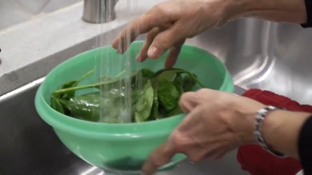 FOODS TO FIGHT COLORECTAL CANCER смотреть онлайн