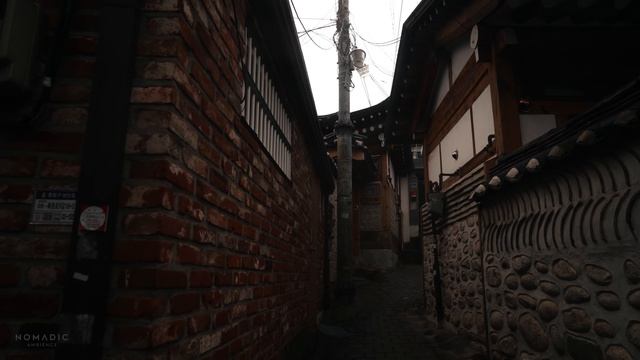 Walking in the Rain, Bukchon Hanok Village, Seoul, Korea, (Binaural Rain and Thunder Sounds) 4k смотреть онлайн