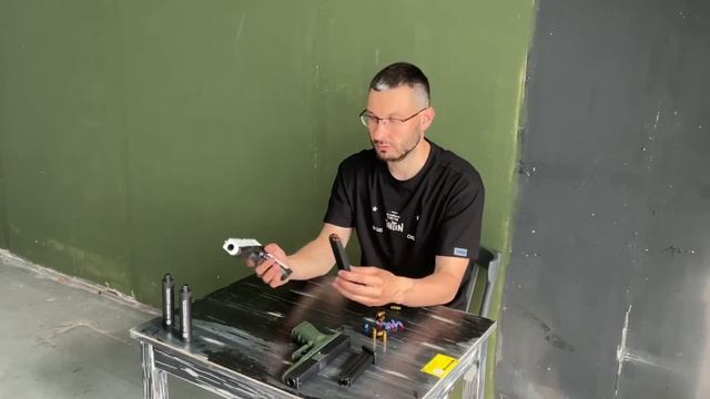 Обзор детских игрушечных пистолетов GLOCK с патронами (гильзами). ЗАКАЗАТЬ в описании. смотреть онлайн