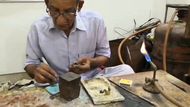 Индийский ювелирный завод. Как это всё работает смотреть онлайн