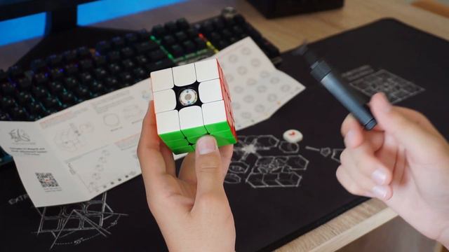 ОБЗОР КУБИКА РУБИКА QIYI MOFANGGE TORNADO V2M 3X3