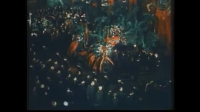 Геннадий Горин играет на похоронах И. В. Сталина смотреть онлайн