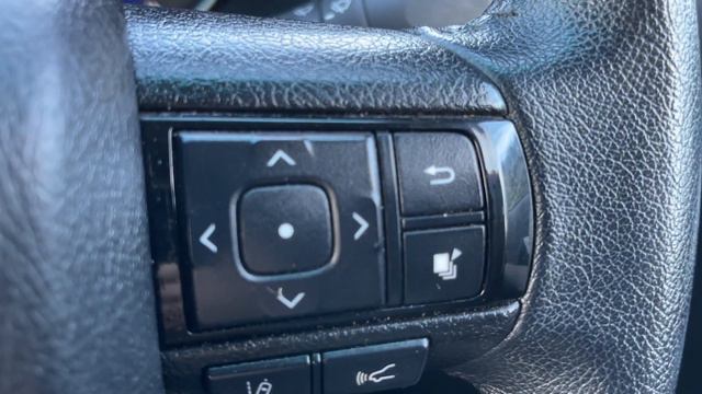 Toyota Hilux Icon Double Cab Pickup смотреть онлайн