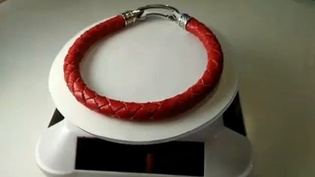 Браслет на руку из красной кожи с серебром смотреть онлайн