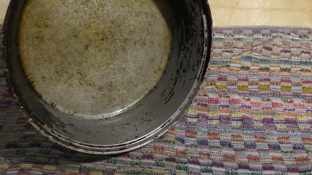 НОВЫЙ СПОСОБ! МОЩНО очистит посуду от НАГАРА И ЖИРА! смотреть онлайн