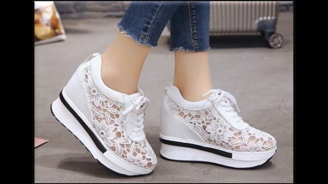 WHITE FOOTWEARS DESIGNS FASHION 2021//WOMEN'S WHITE SHOES/SANDALS/FOOTWEARS COLLECTION||#SBLEO смотреть онлайн