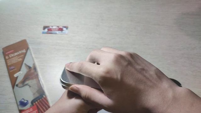 Derwent 6 Soft Drawing Pencils (Tin + Sharpener) смотреть онлайн