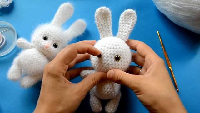 Как связать зайчика крючком * Как начесать игрушку смотреть онлайн