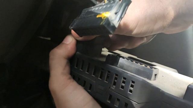 Замена контактной группы замка зажигания Volkswagen LT 35 ; Mercedes Sprinter 2.9 смотреть онлайн