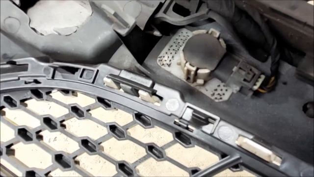 Mercedes W205 Diamond Grill Replacement
