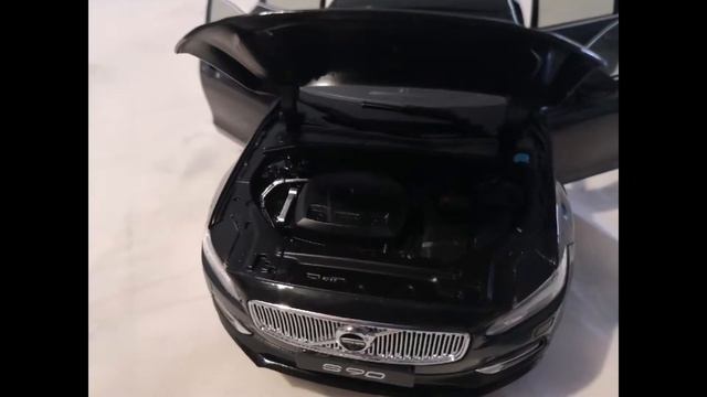 Volvo S90 2016 Paudi Models Escala 1:18 смотреть онлайн