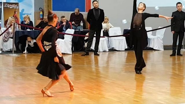 Юні Зірки 2018 Юніори 2 Румба Денис Діана Лисенко смотреть онлайн