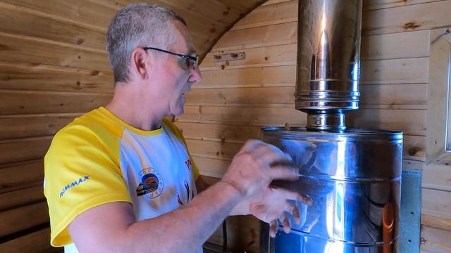 Баня Бочка 7лет эксплуатации. Частично прогорела печка, заодно показал как легко отремонтировать. смотреть онлайн