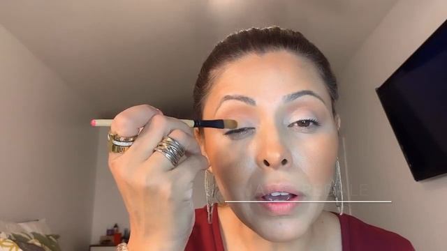 Melt Cosmetics Queen Bee Glow Subtle Makeup Tutorial смотреть онлайн