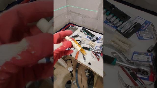 Крепление рамы инсталляции к стене из гипсовых блоков. смотреть онлайн