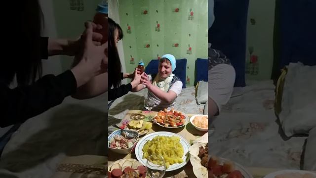 19 лет День Рождения смотреть онлайн