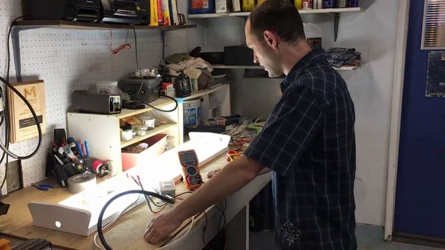 Led vs Fluorescent Tube Power Consumption смотреть онлайн