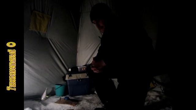Зимняя ловля леща (19 - 20 марта 2011) устье р.Соложа смотреть онлайн