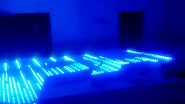 Обёмные буквы с установленными пикселями RGB LED смотреть онлайн