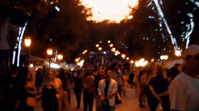 Одесса, Дерибасовская, саксофон / Odessa, Deribasovskaya street, saxophone смотреть онлайн