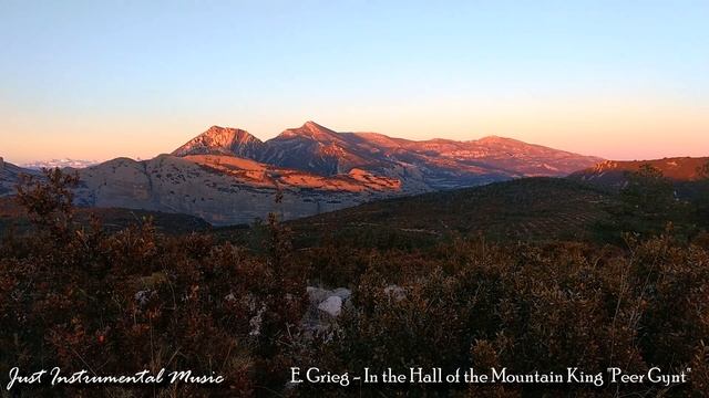 In the Hall of The Mountain King "Peer Gynt" - Edvard Grieg ? Famous Orchestral Music смотреть онлайн